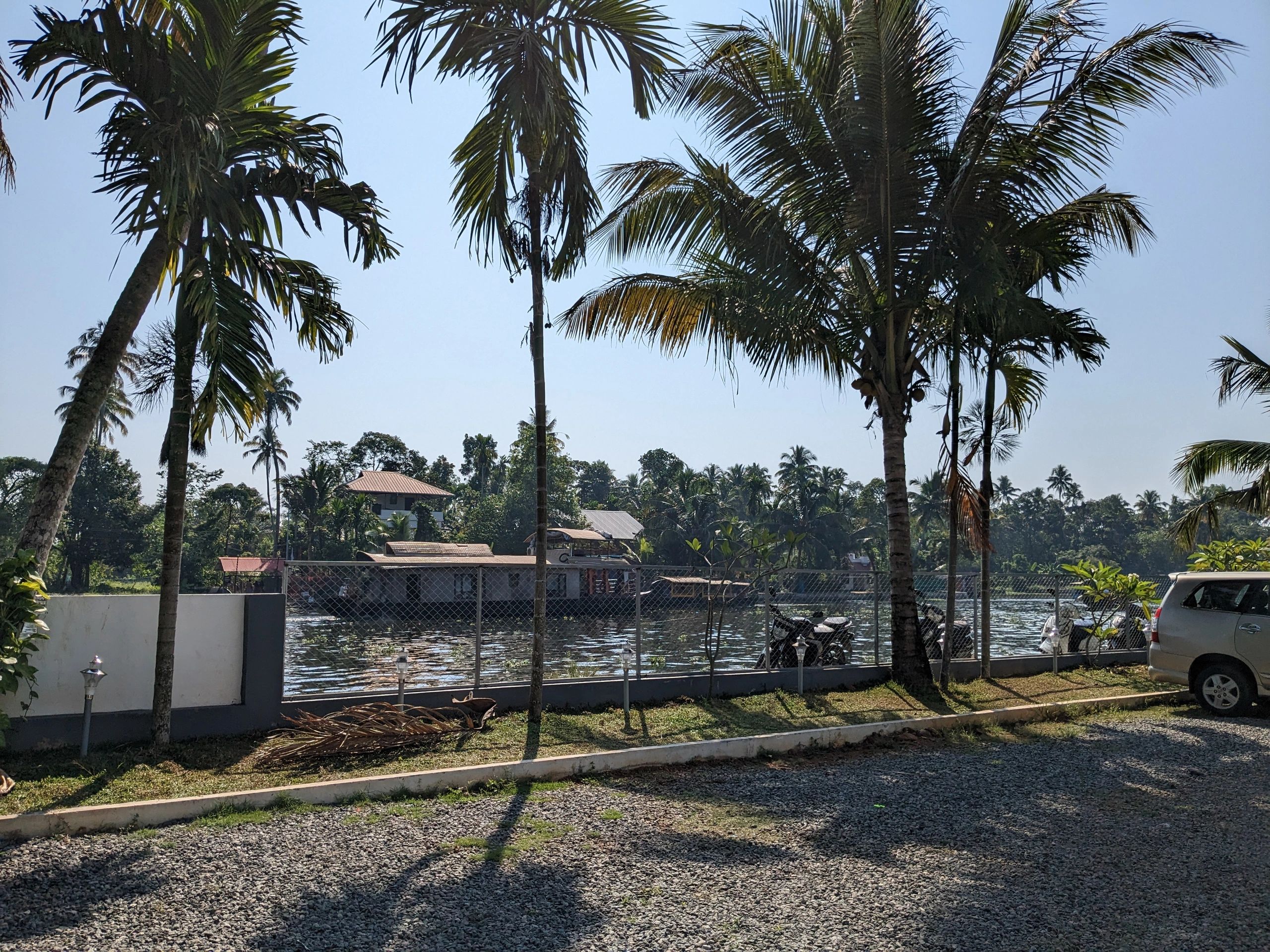 Lakeside retreat with tropical surroundings and calm water view
